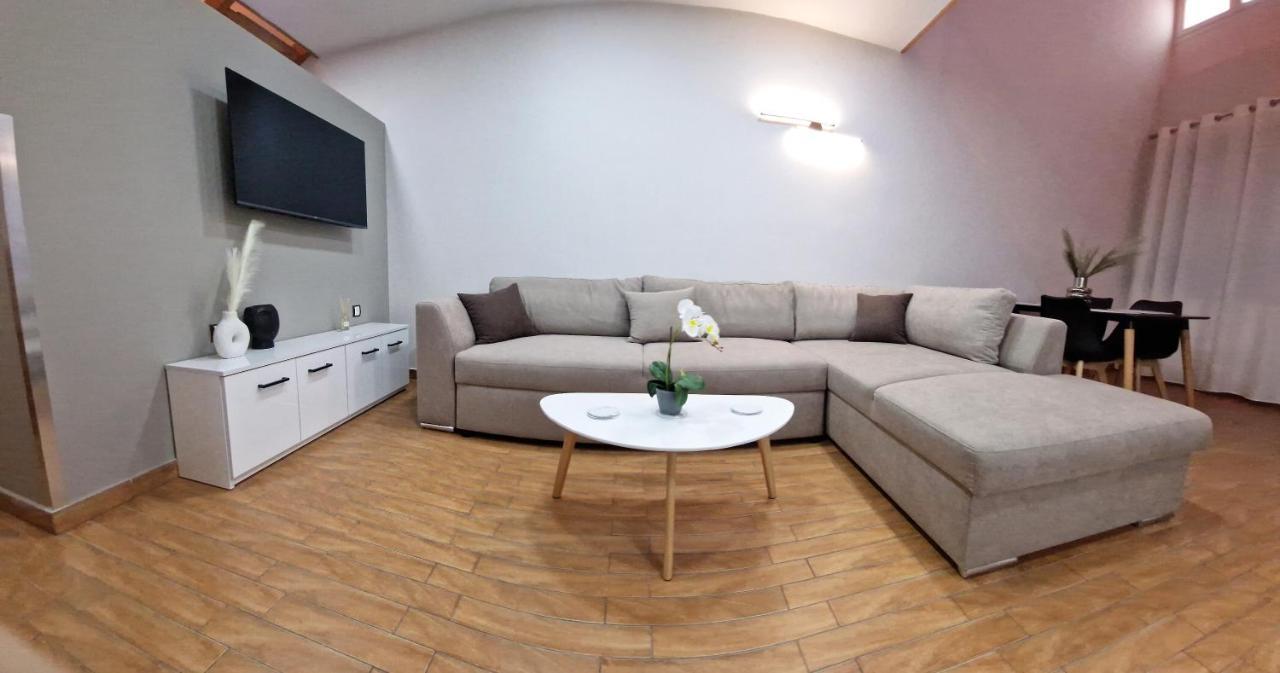 Pg Luxury Apartment 卡瓦拉 外观 照片